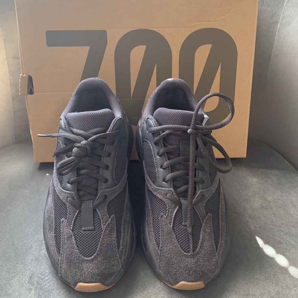 Yeezy Boost 700
